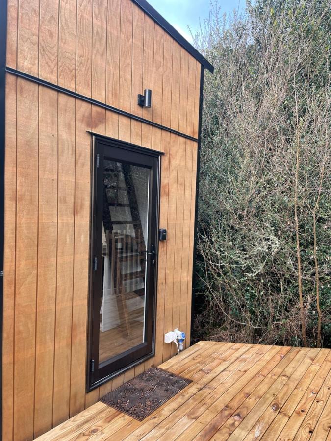 Tiny House In The Bush - A Minute From Town Centre Ruapehu Unique Stays Raetihi Bagian luar foto